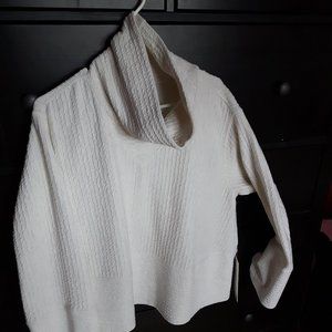 LuLuLemon cream coloured M/L Retreat yourself Pullover